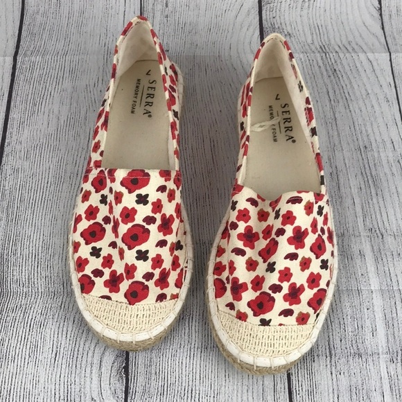 Shoes - NWOB SERRA Memory Foam Floral Flats